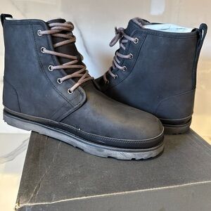 UGG Harkley Waterproof Black Boots Men's Sz: 11 Shoes Suede Casual Wool 1017238